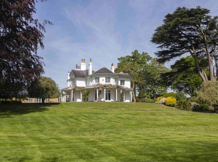 Denham Mount Country house
