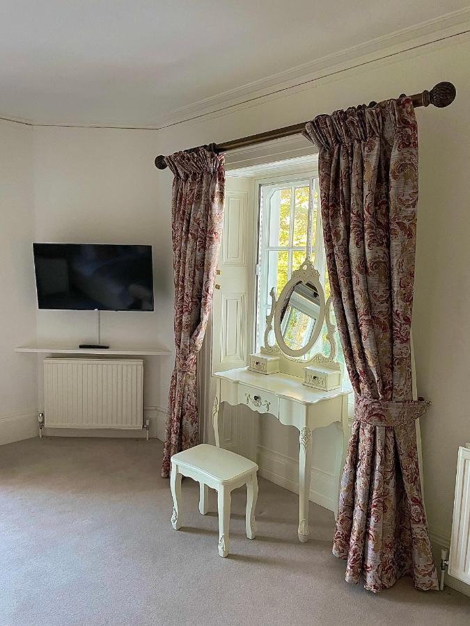 Country house Denham Mount *