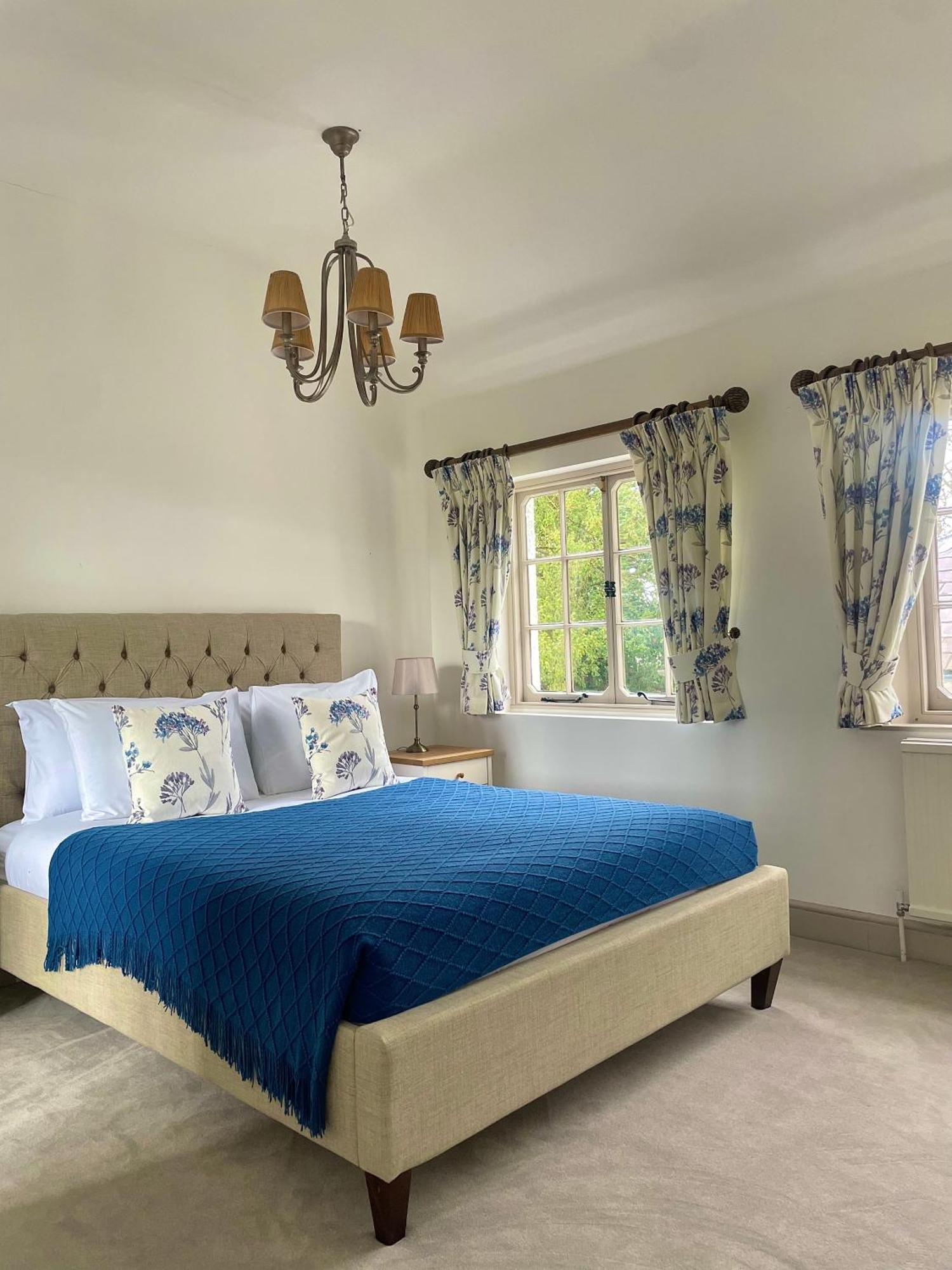 Country house Denham Mount *