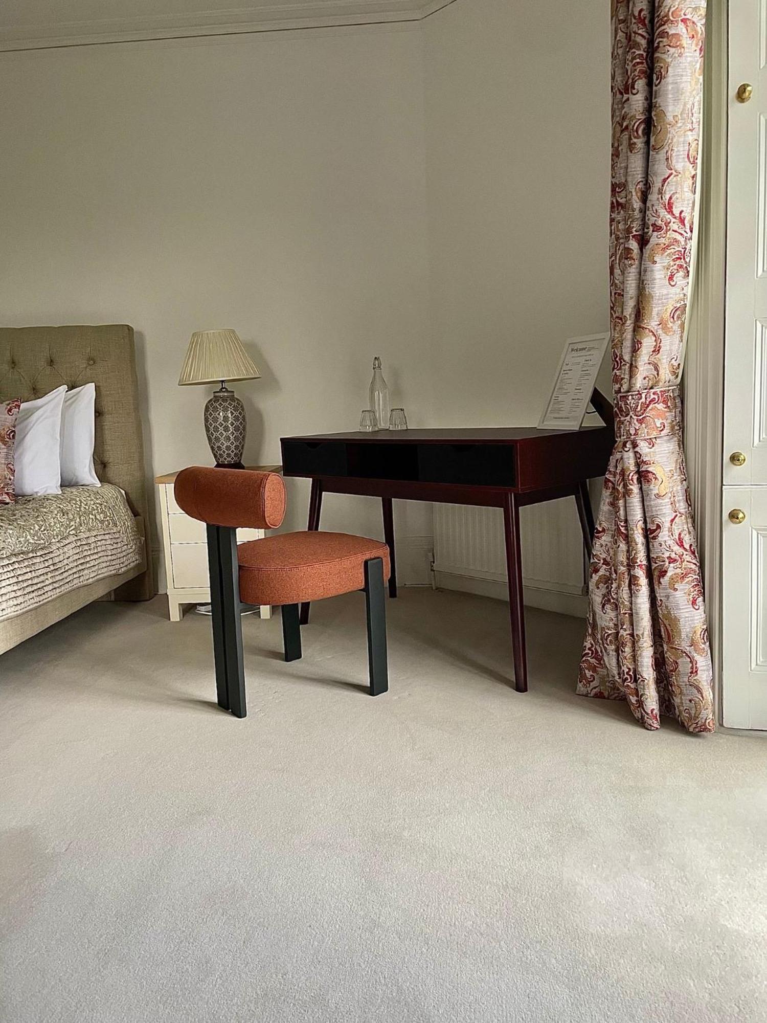 Country house Denham Mount