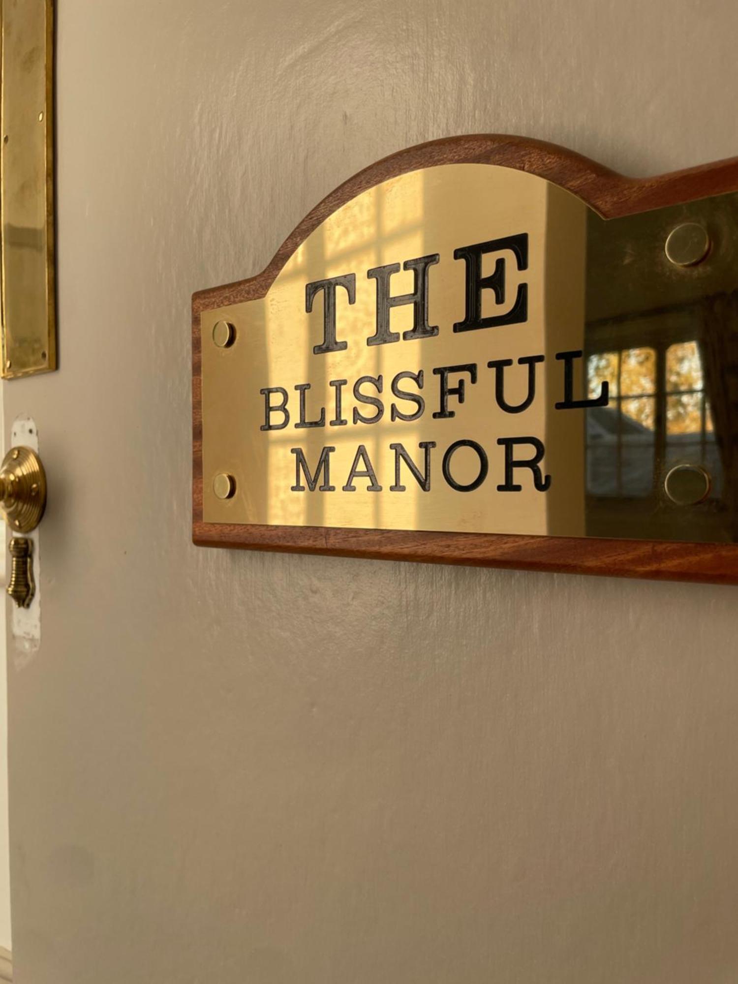 Denham Mount Country house *