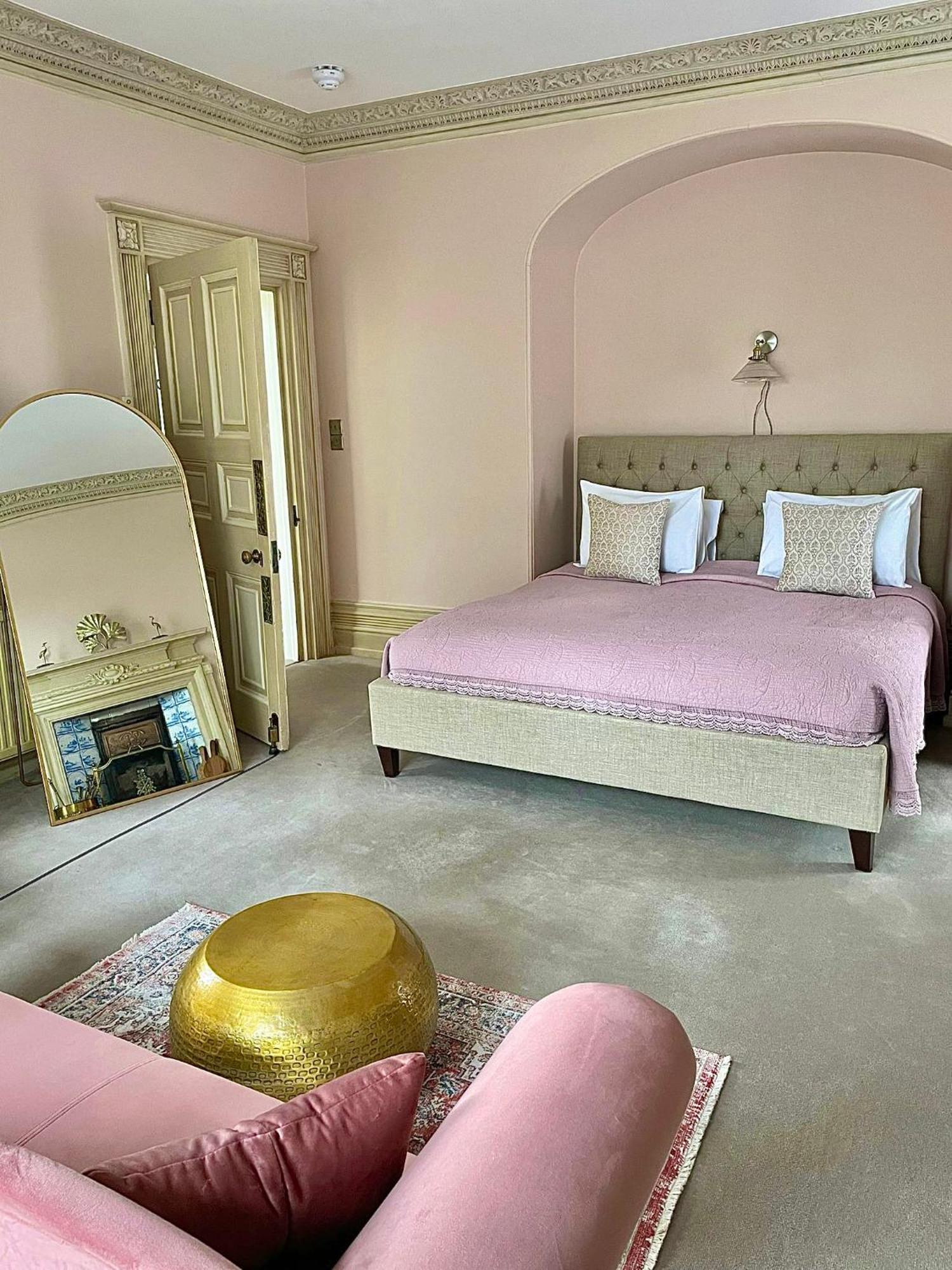 Denham Mount Country house